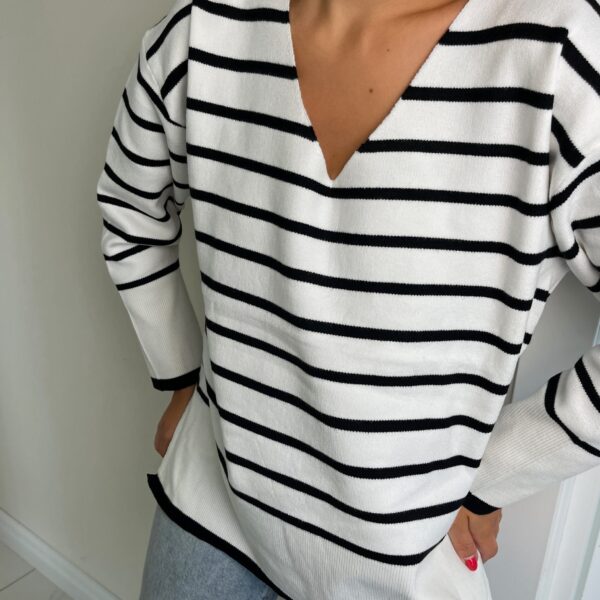 Dryžuotas megztinis