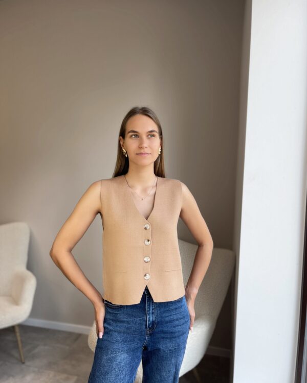 Liemenė su sagomis “Brown”