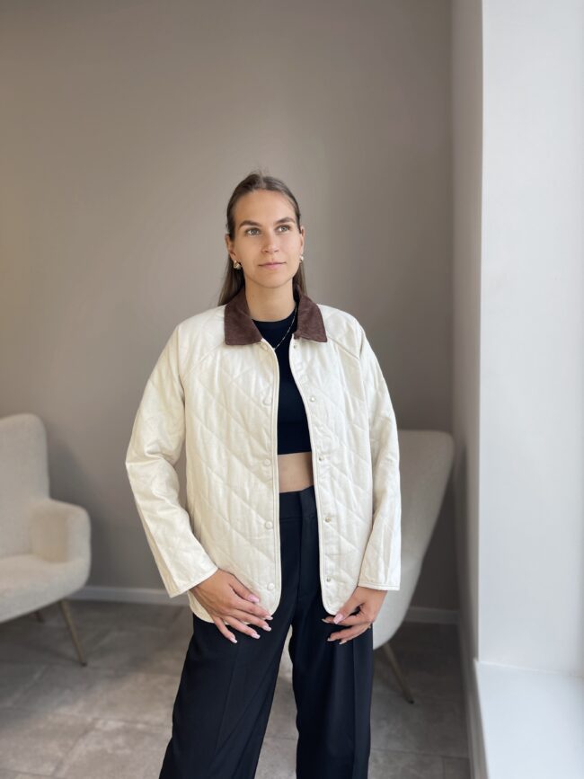 Dygsniuota striukė “Beige” - Image 3