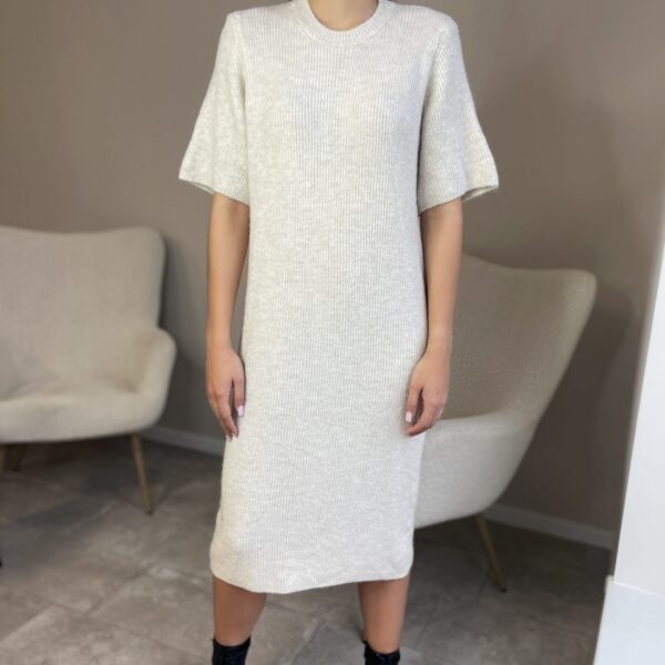 Universalaus dydžio kreminė suknelė