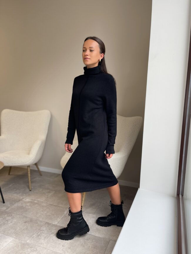 Juoda suknelė “Wide” - Image 2