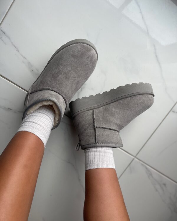 UGG stiliaus pilki aulinukai su platforma