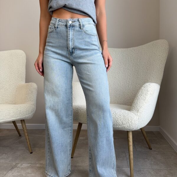 Tamprūs šviesūs džinsai “Dad fit”