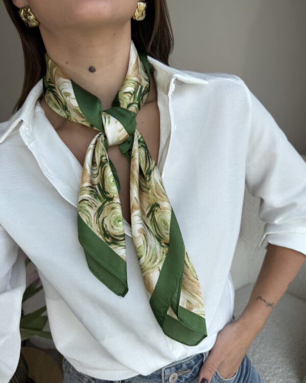 Moteriška žalia skara GLORIA