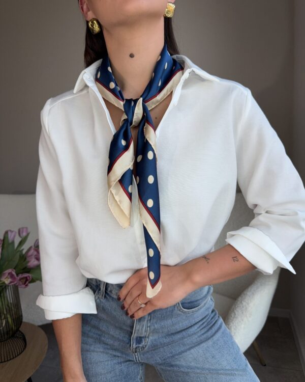 Moteriška taškuota skara BLUE