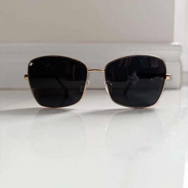 Saulės akiniai juodi metaliniu rėmu 100% UV