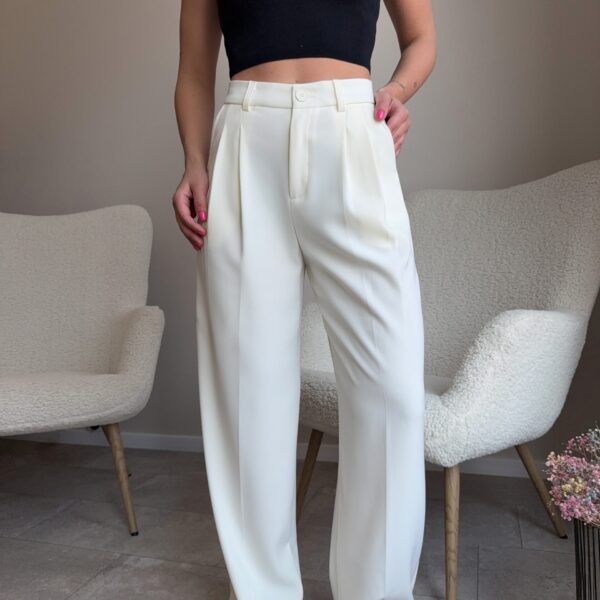 Klasikinės kelnės “White Sofia”