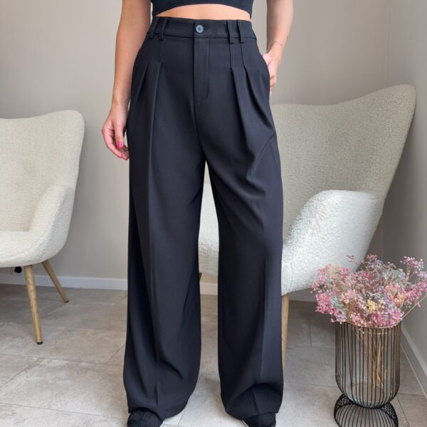 Klasikinės kelnės “Black IVI”