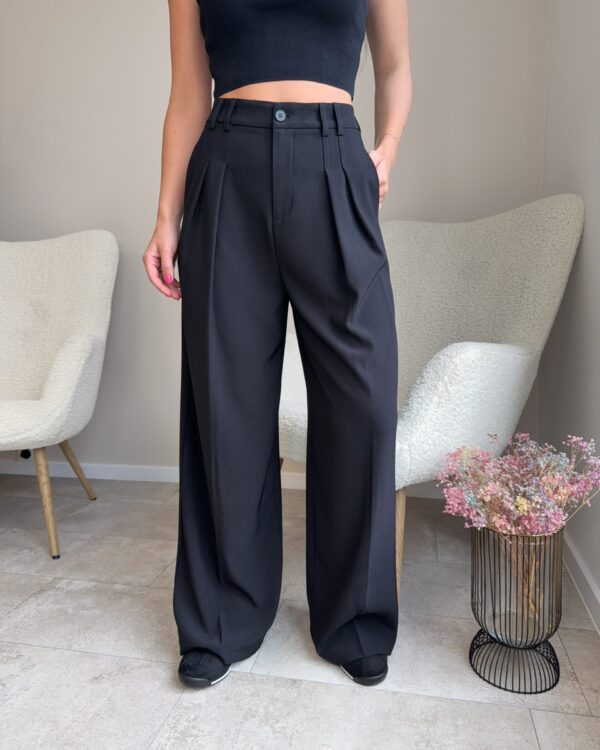 Klasikinės kelnės “Black IVI”