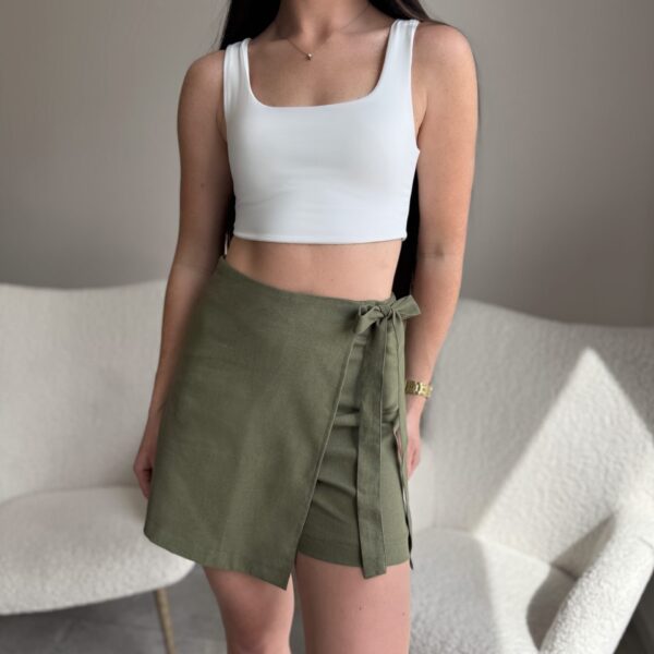 Šortai su linu Chaki