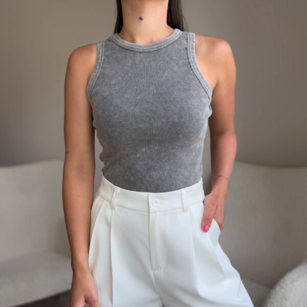 Palaidinė be rankovių Gris