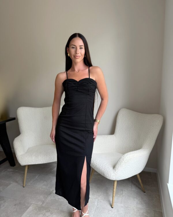 Juoda suknelė atvira nugara Fronce