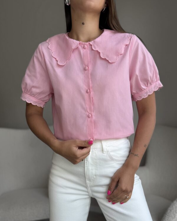 Rožinė palaidinė su apykakle