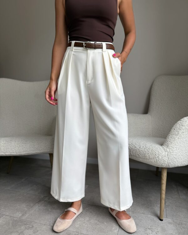 Klasikinės kapri kelnės su diržu