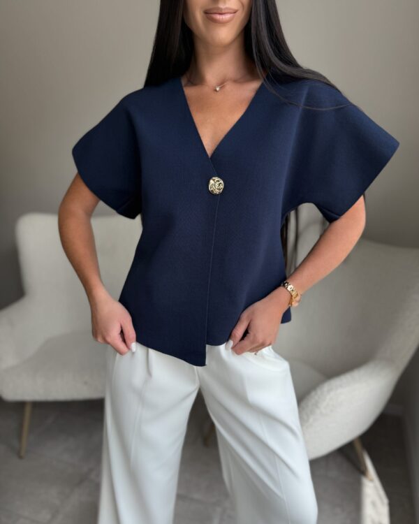 Megztinis su viena saga Mėlynas