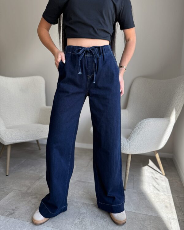 Tamsiai mėlyni džinsai su guma