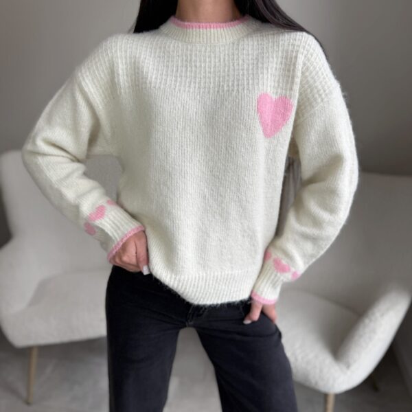 Megztinis su rožinėmis širdelėmis