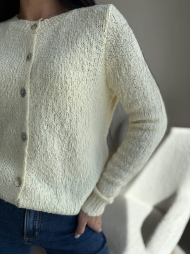 Susagstomas beige megztinis su vilna - Image 3