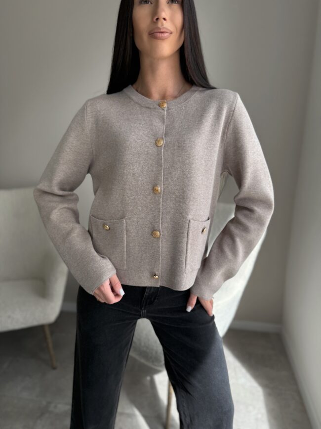 Beige megztinis Susagstomas