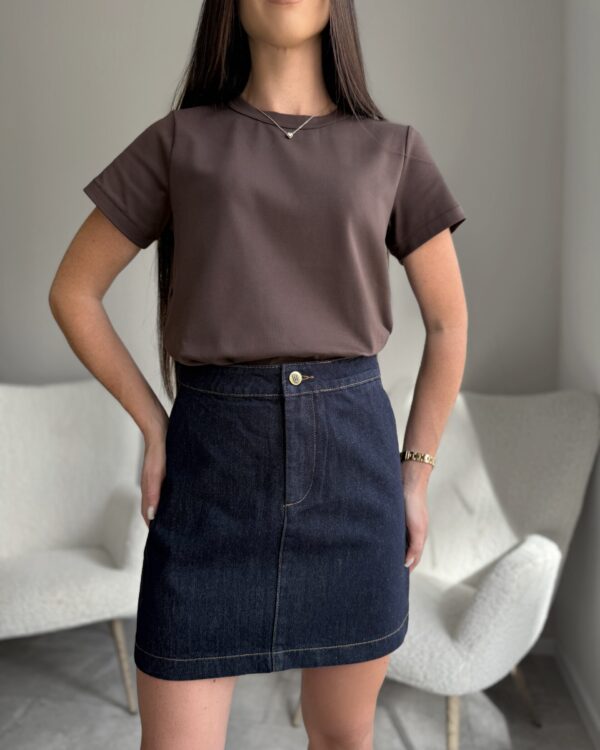 Tamprus tamsiai mėlynas trumpas džinsinis sijonas