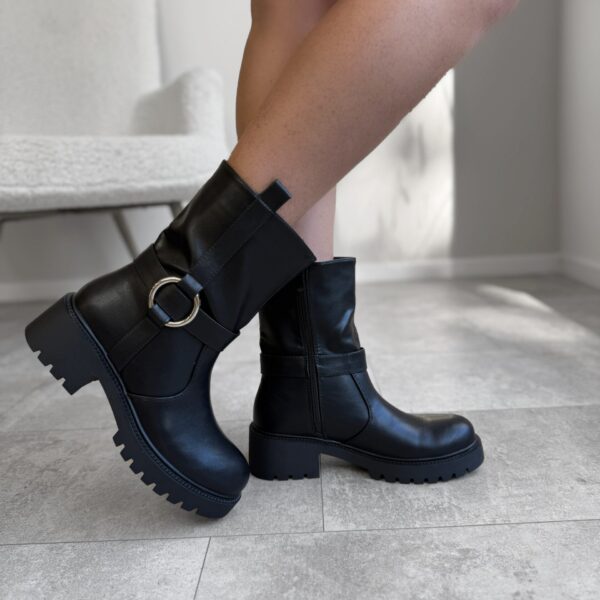 Klasikiniai aulinukai batai su sagtimi