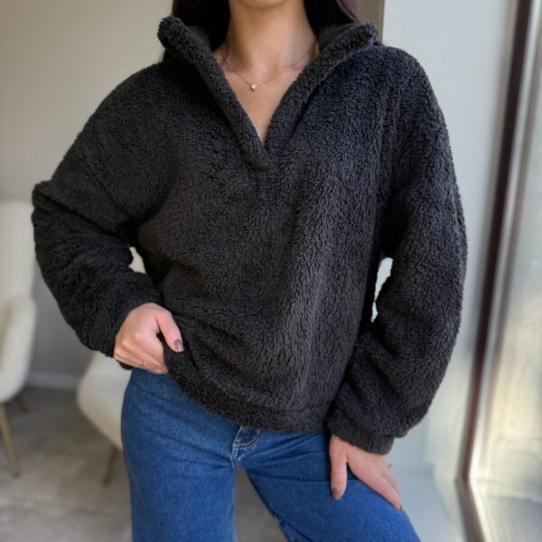 Tamsiai rudas universalus Teddy megztinis