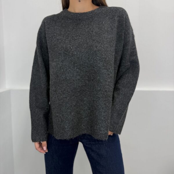 Labai švelnus megztinis LOLA Gris