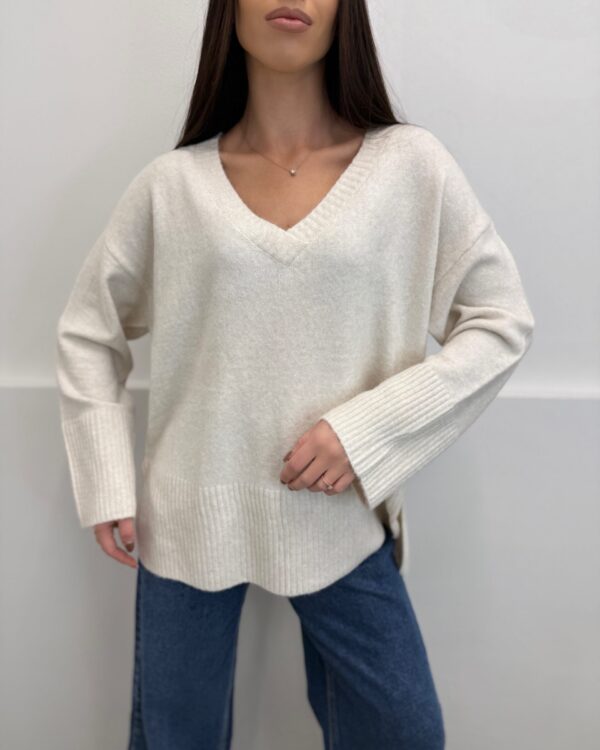 Universalus megztinis V formos iškirptė Beige