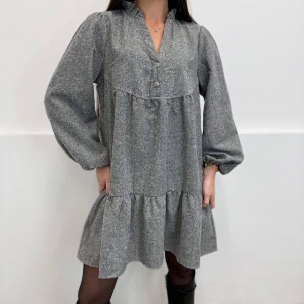 Pilka suknelė su vilna