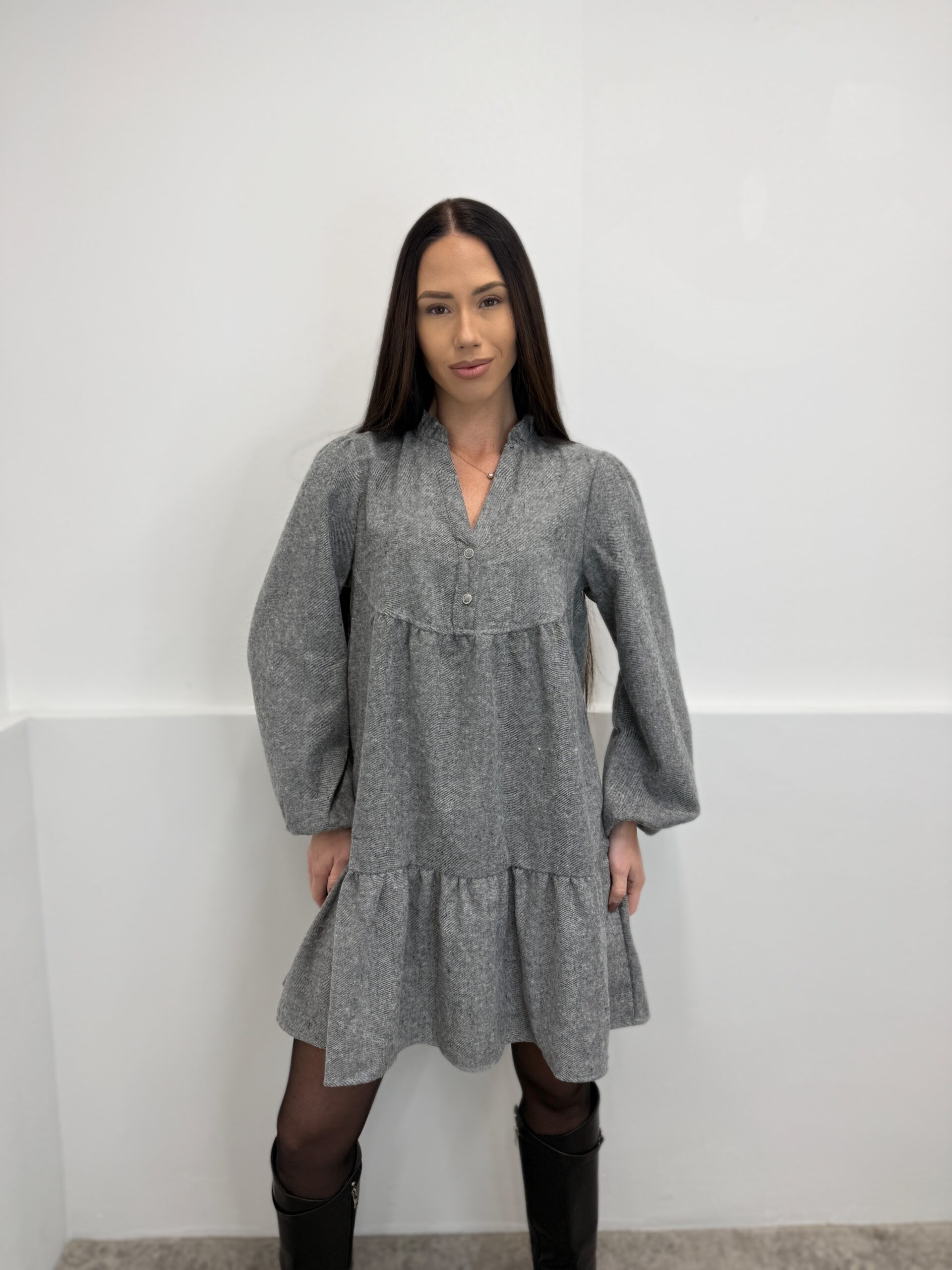 Pilka suknelė su vilna - Image 2