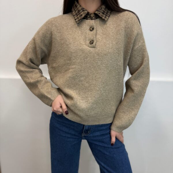 Taupe megztinis marškinių imitacija