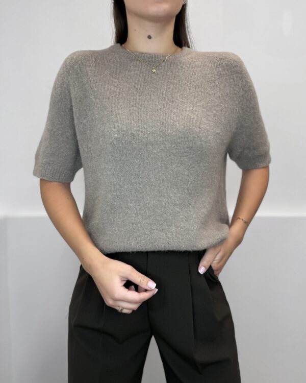 Taupe megztinis trumpomis rankovėmis su baby alpaca