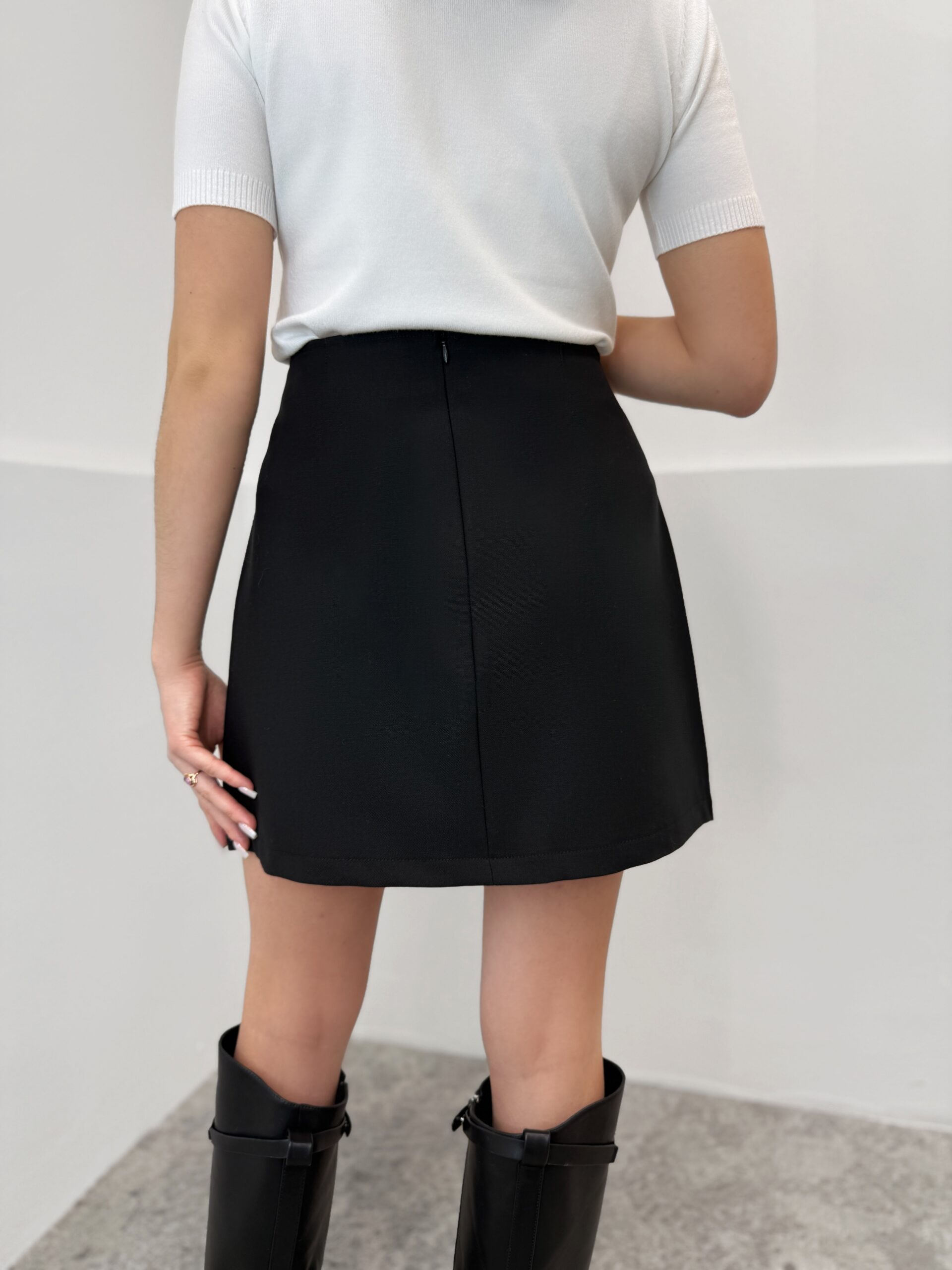 Juodi sijonšorčiai - Image 2