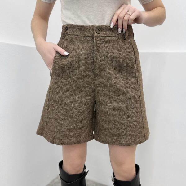 Rudi Bermudų šortai su vilna