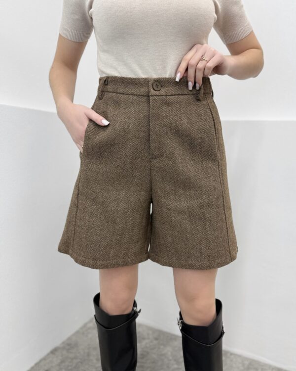 Rudi Bermudų šortai su vilna