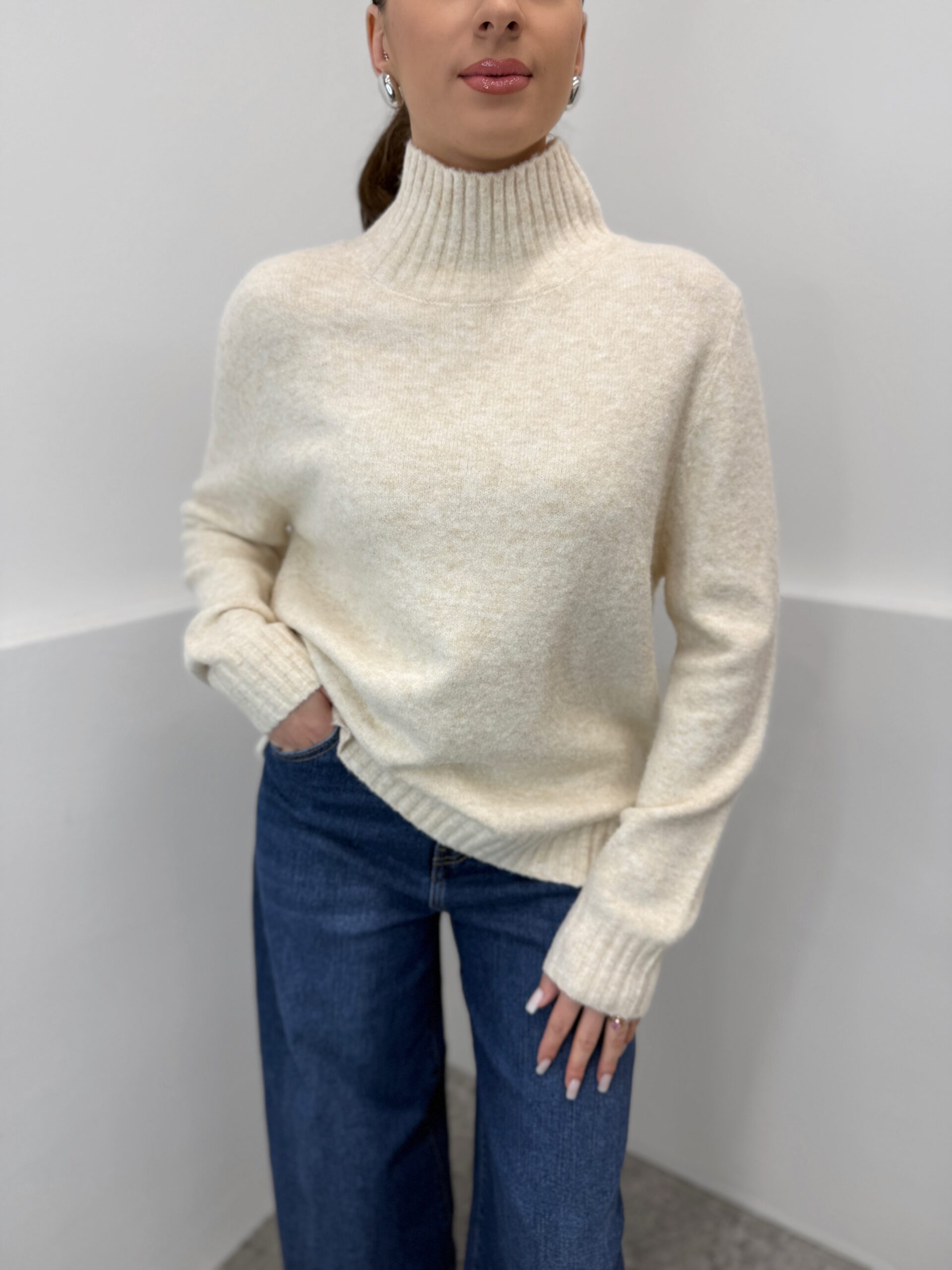 Megztinis su kaklu Uni Beige