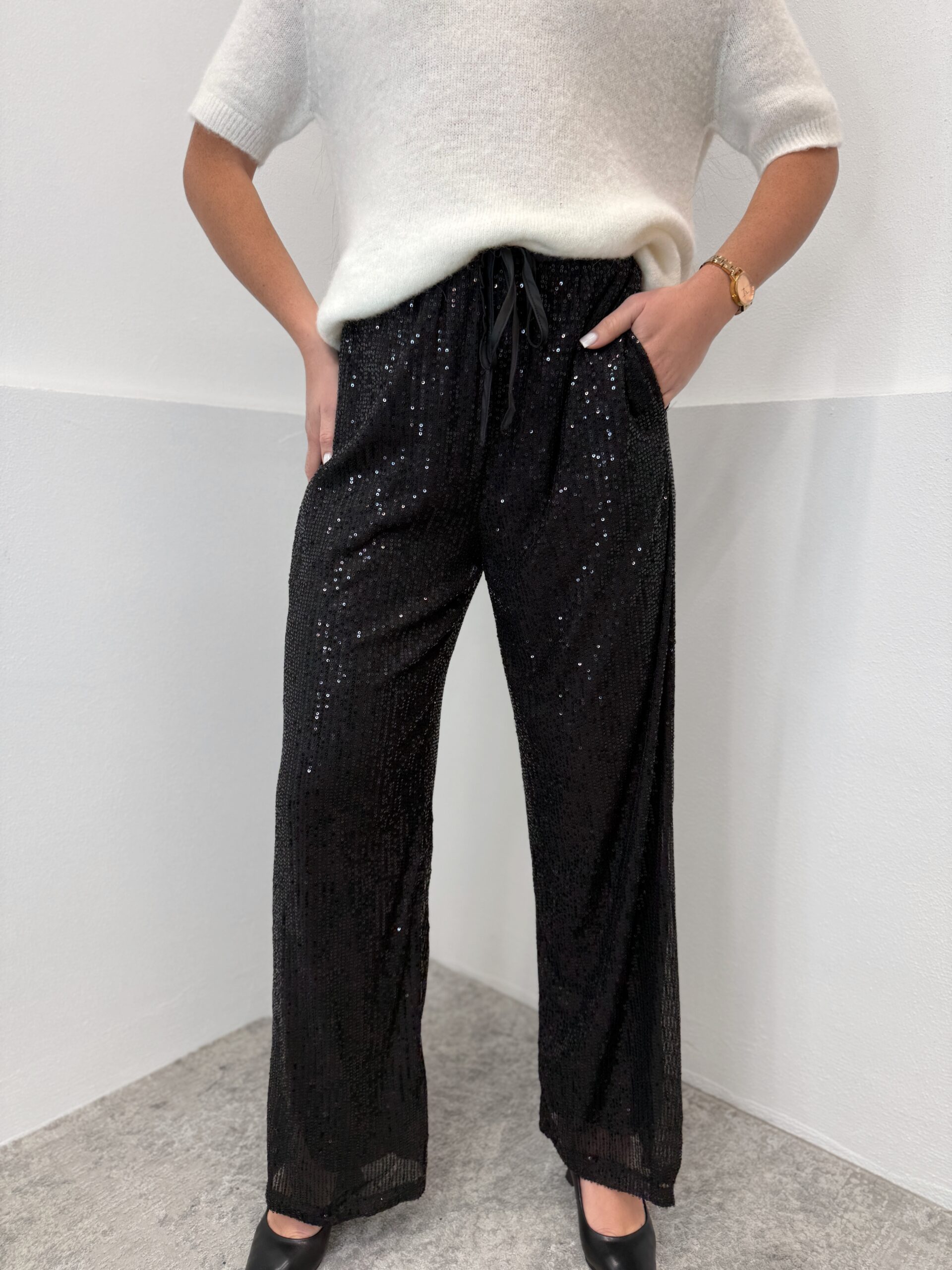 Žėrinčios kelnės Juodos