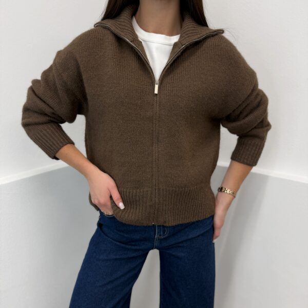 Rudas megztinis su užtrauktuku