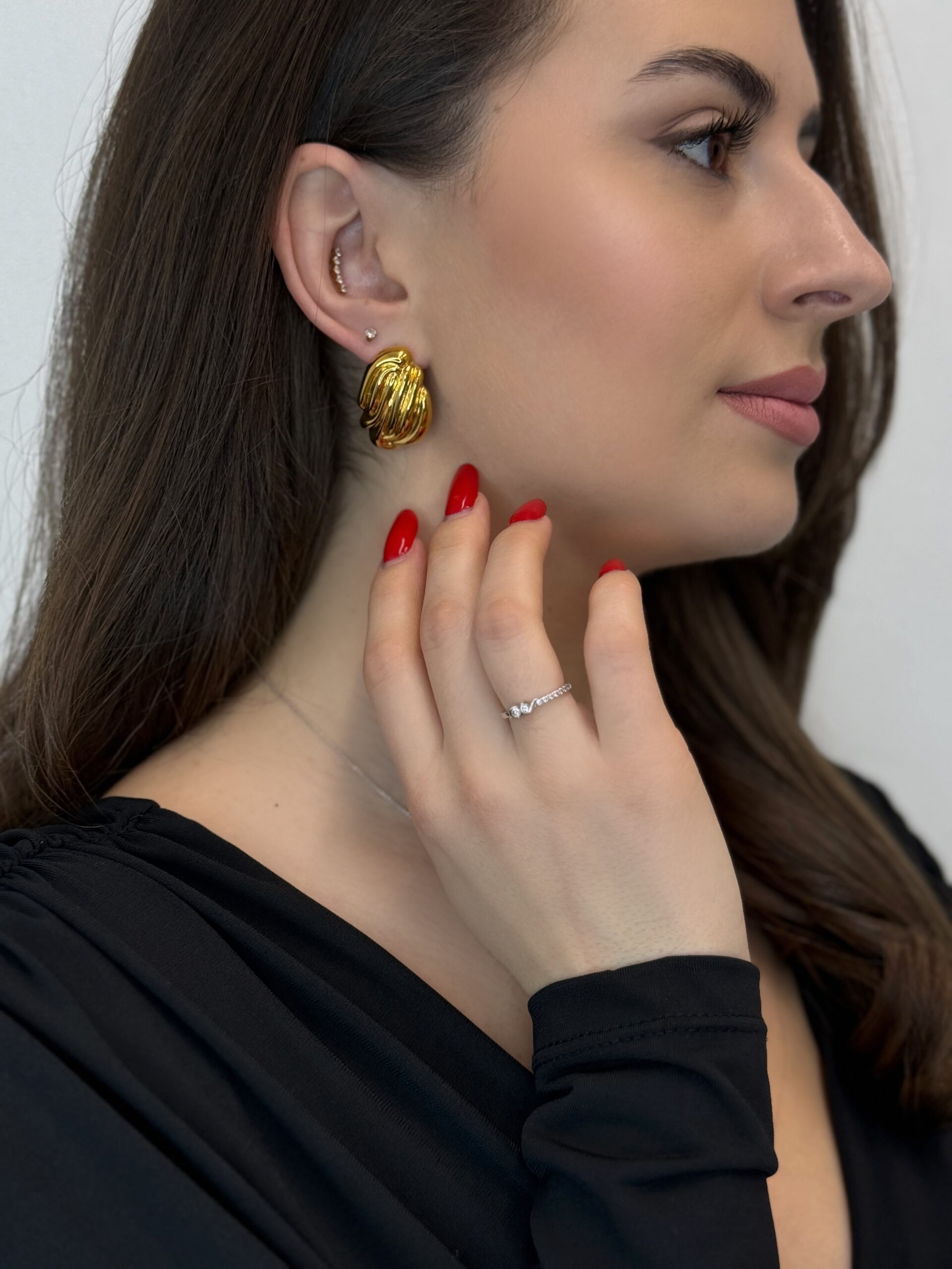 Vintage masyvus kriaukles formos auskarai Gold