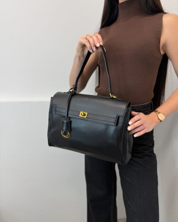 Juoda rankinė Gloria