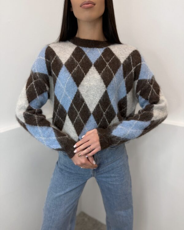 Megztinis su rombais mėlynais