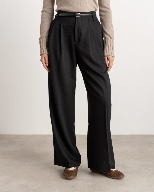 Klasikinės juodos kelnės su diržu