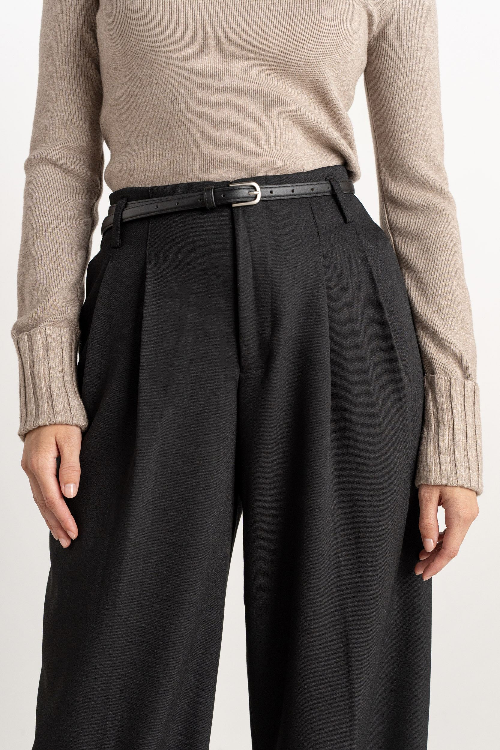 Klasikinės juodos kelnės su diržu - Image 3