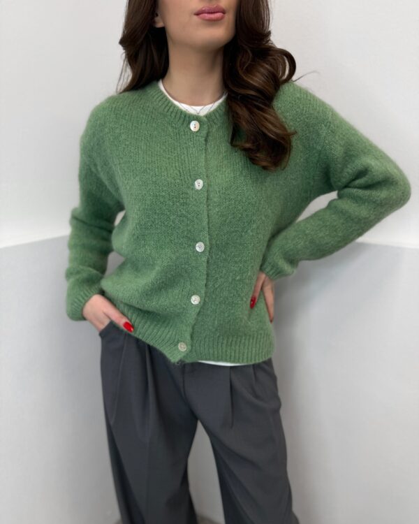 Susagstomas megztinis su mohera ir vilna Green