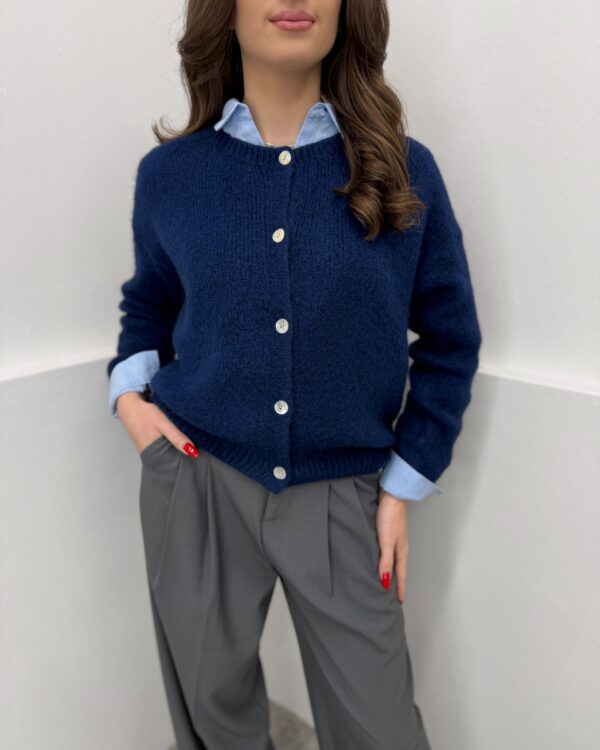 Susagstomas megztinis su mohera ir vilna Blue