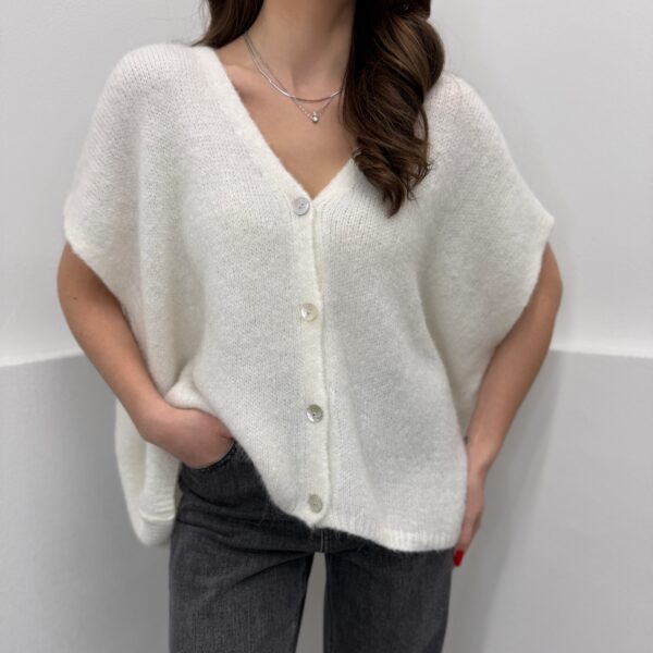 Balta liemenė su mohera ir vilna