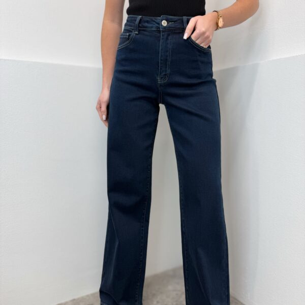 Mėlyni tamprūs džinsai aukštas liemuo Dad fit