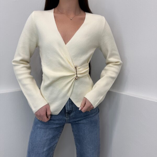 Beige elegantiškas megztinis su sage