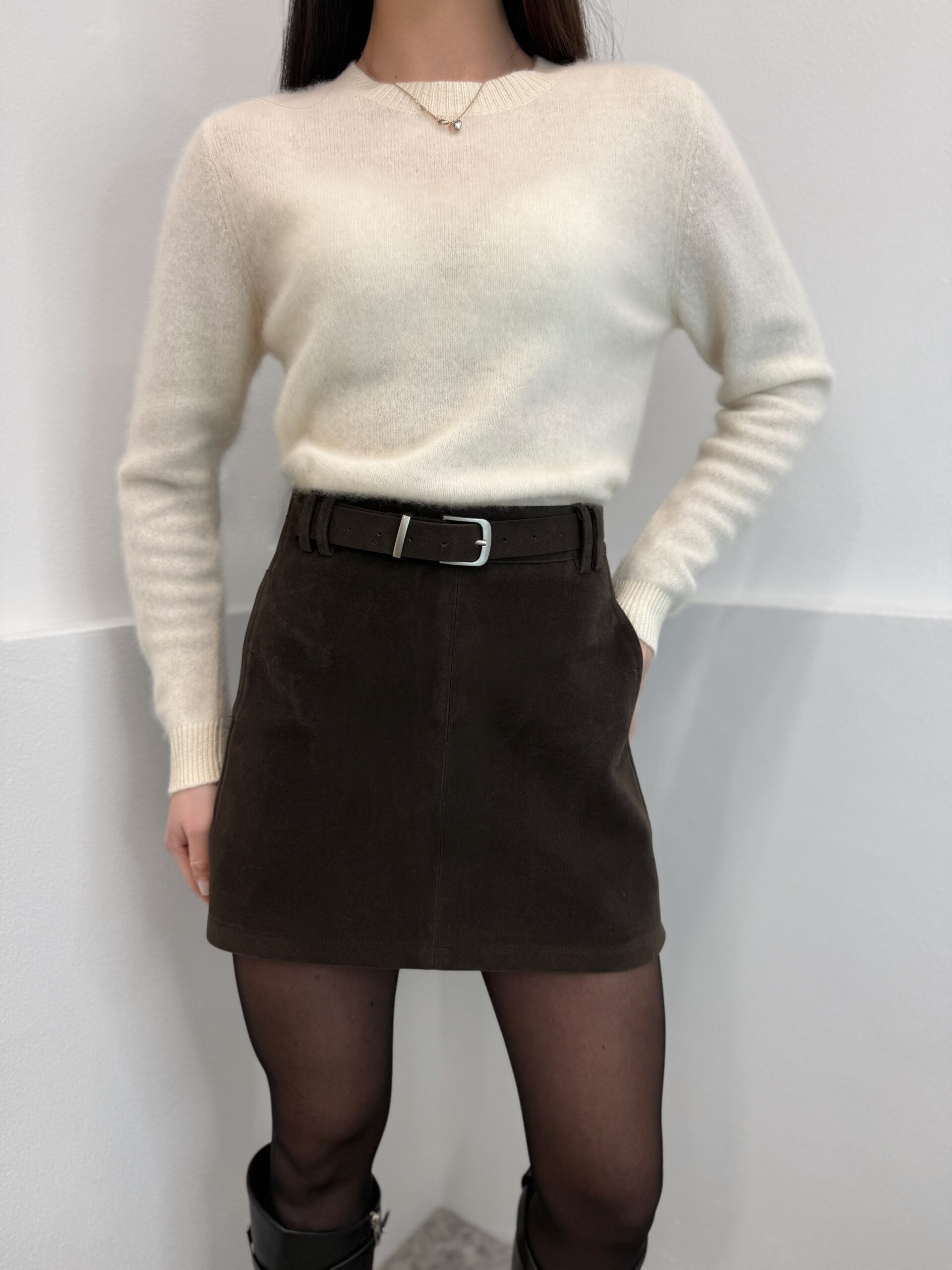 Rudas verstos eko odos sijonas su šortais - Image 2