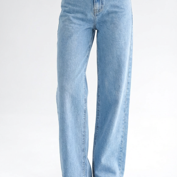 Šviesiai mėlyni tamprūs džinsai aukštas liemuo Dad fit